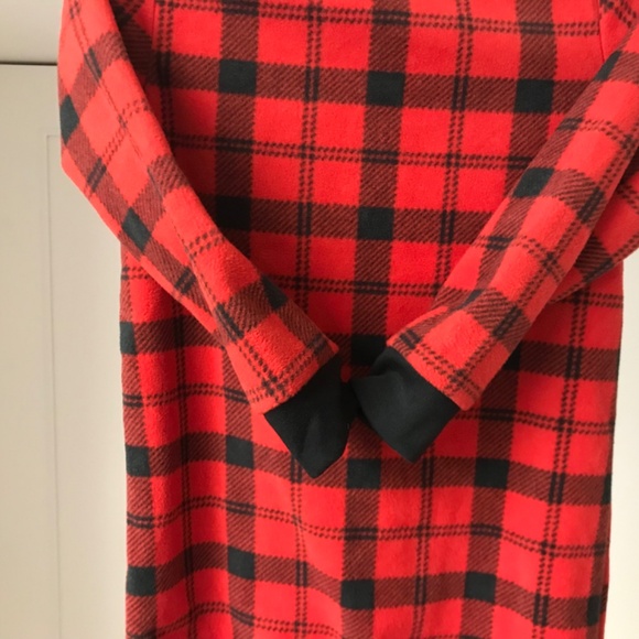 Carters 2T Toddler Sleeper Onesie With Feet NWT Polar Bear Red & Black Fleece - Picture 4 of 8